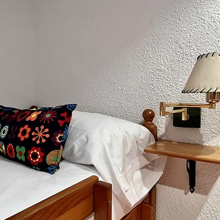 Hostal Nomadas By Gloove Вильяльба-де-ла-Сьерра Экстерьер фото