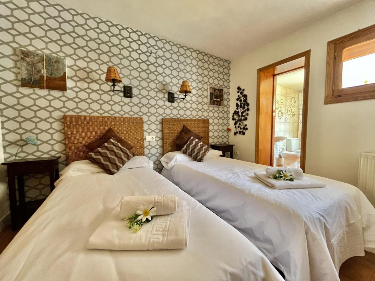 Hostal Nomadas By Gloove Вильяльба-де-ла-Сьерра Экстерьер фото
